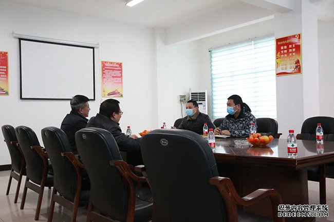 調研組與源創(chuàng)電氣公司領導洽談